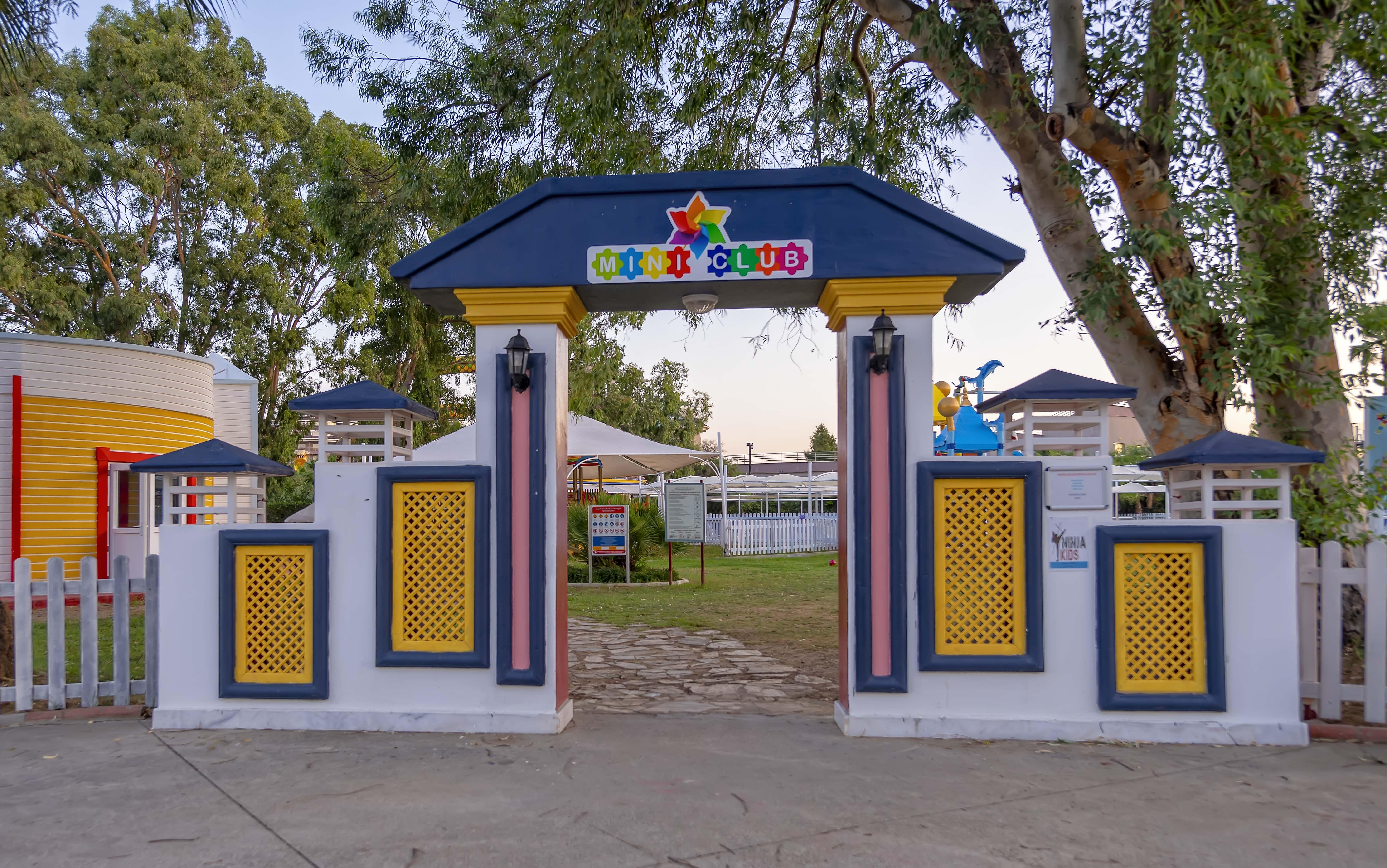 Euphoria Palm Beach Resort Kızılağaç Zewnętrze zdjęcie