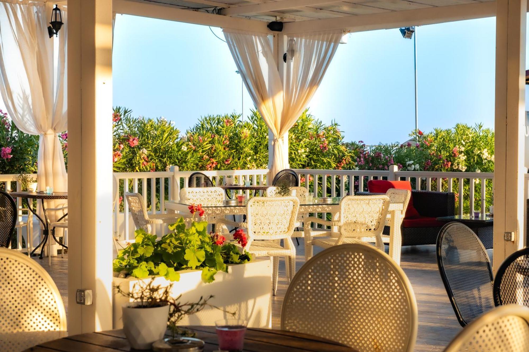 Euphoria Palm Beach Resort Kızılağaç Zewnętrze zdjęcie